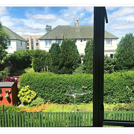 Bright & Spacious Double Room With Garden View- Close To Airport & City Centre EDI Eksteriør billede