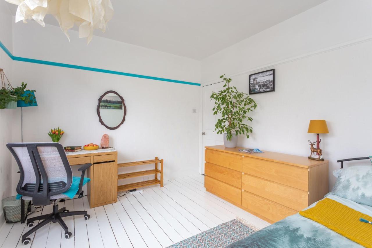 Bright & Spacious Double Room With Garden View- Close To Airport & City Centre EDI Eksteriør billede