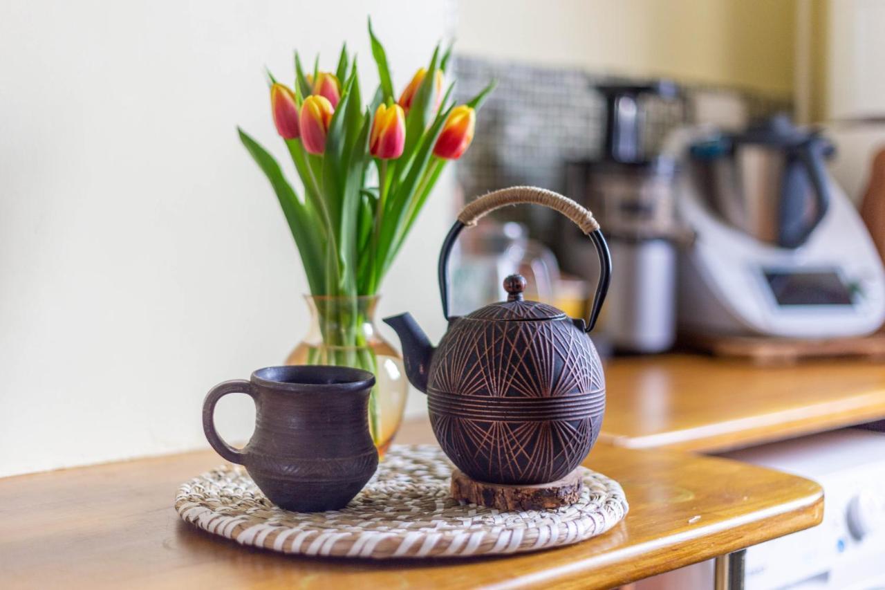 Bright & Spacious Double Room With Garden View- Close To Airport & City Centre EDI Eksteriør billede